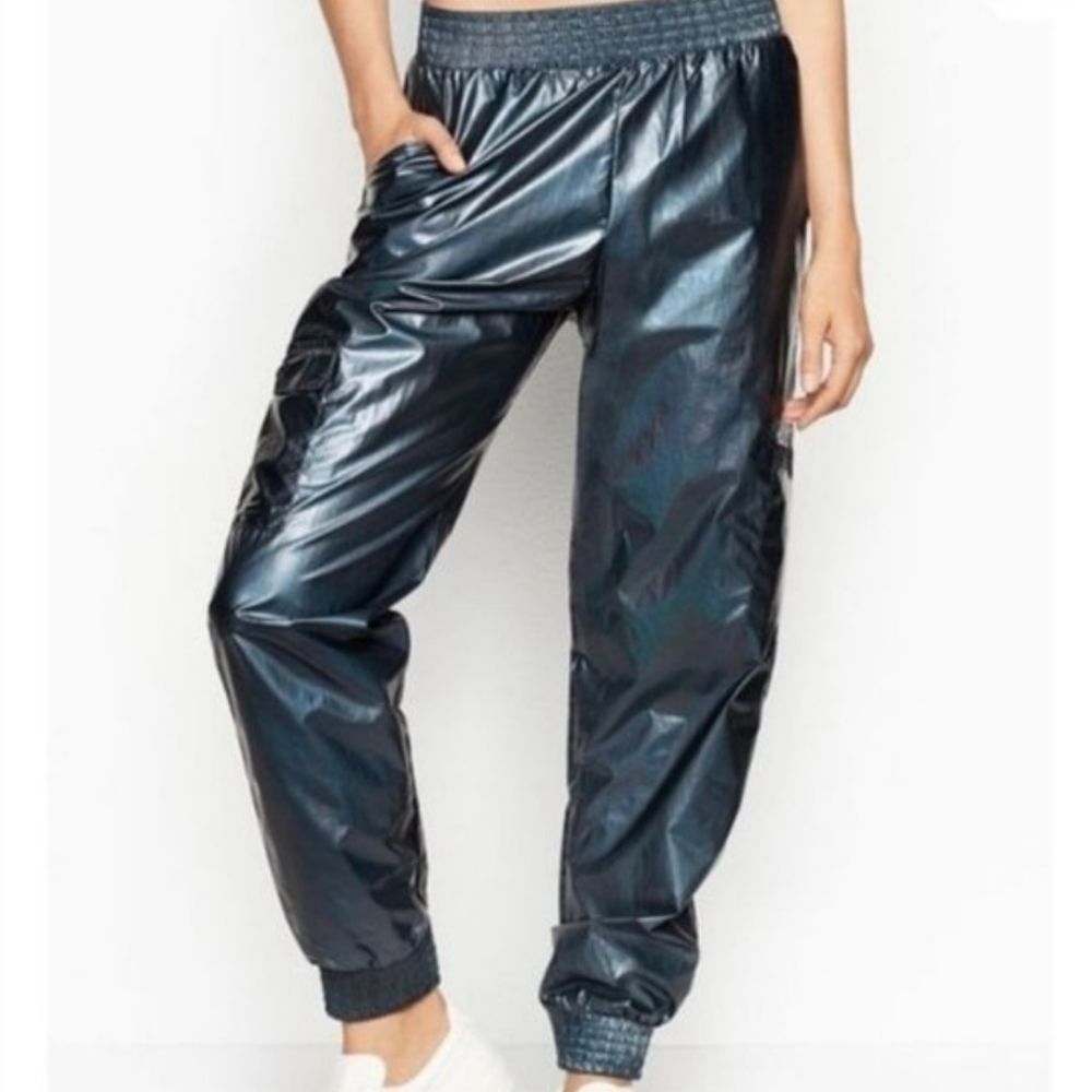 NWT Victoria's Secret Sport Metallic Cargo Pants - Picture 1 of 6